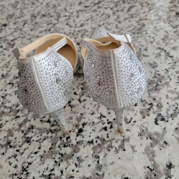 Shoe - Picture 1 of 3